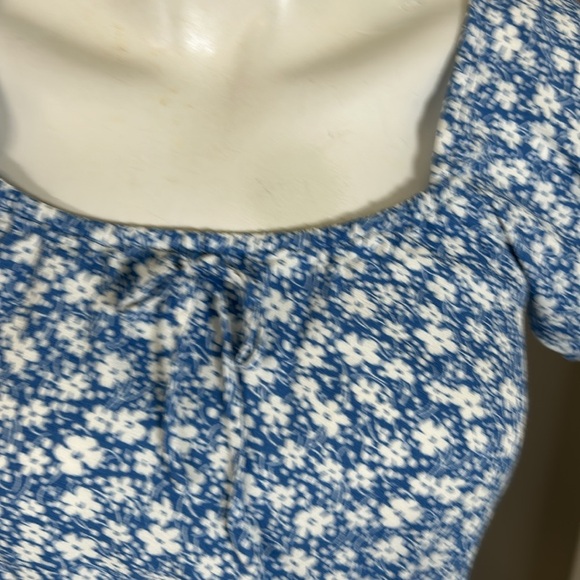 Reformation Azzuro Floral Peasant Crop Top Blue White Crop Scoop Neck Shirt Sz 6 - Picture 2 of 8